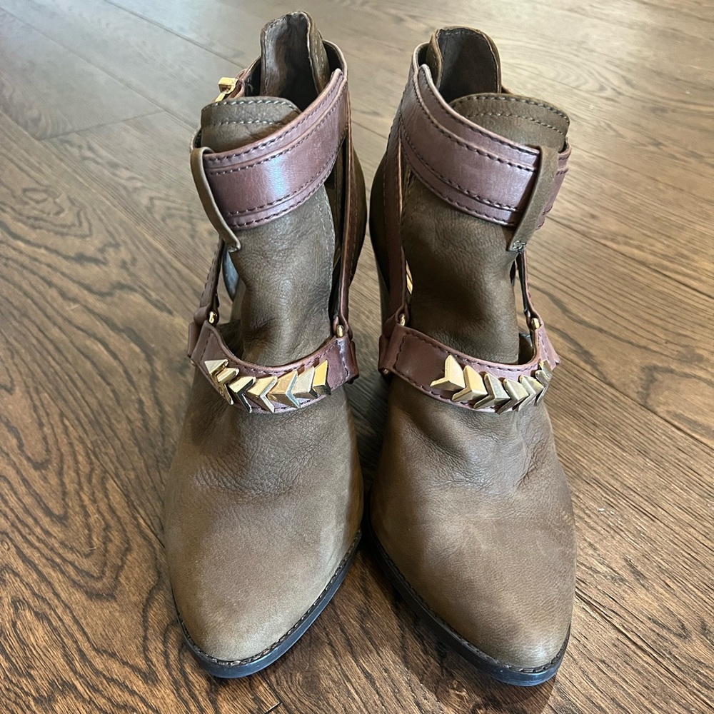 Gianni Bini Booties